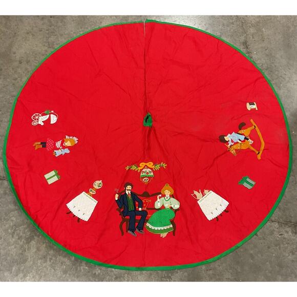 House‎ Of Hatten Christmas Tree Skirt Red Appliqué Mom Dad Kids Toys VTG READ - Picture 1 of 16